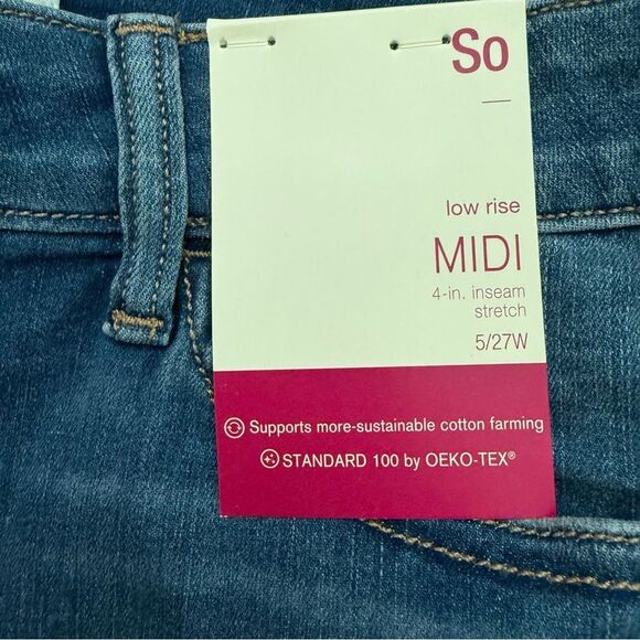 SO Women's Rolled Hem Blue Denim Shorts Size 5/27W NWT - Picture 5 of 10
